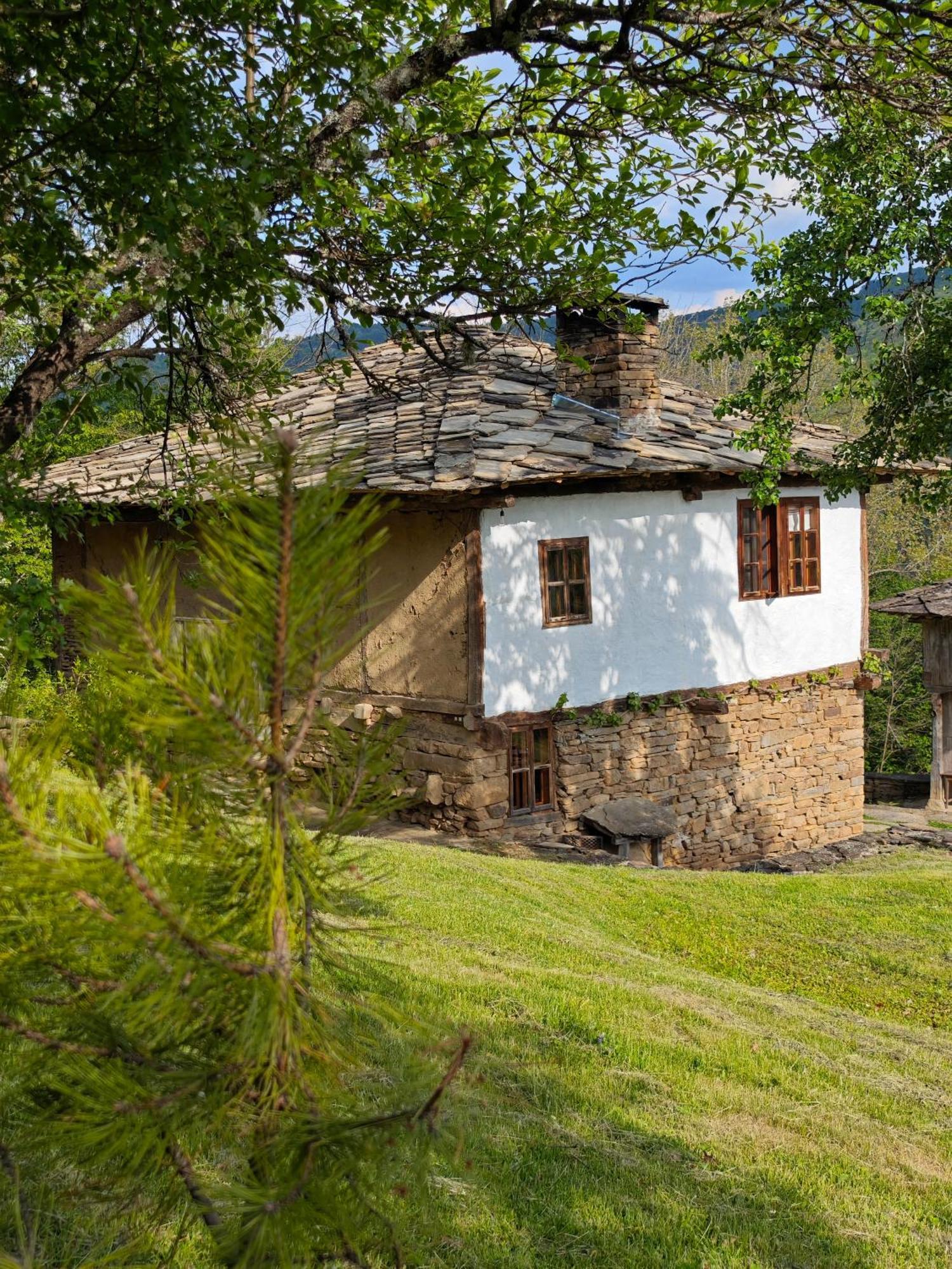 Authentic House With Stunning Mountain View - Karashka Villa Apriltsi  Luaran gambar